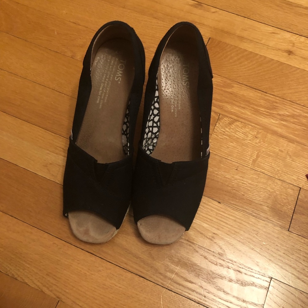 Tom wedges, black, Gently used